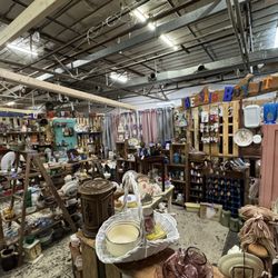 Rustique Antiques & Collectables
