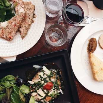 La Coïncidence - Table spread - French Near Me - Paris, 75