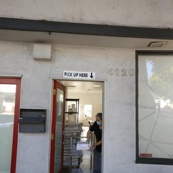 Sugarbloom Bakery - They don't have outside signage: drive slowly or else you'll drive pass the shop. - Bakeries Near Me - Los Angeles, California Sugarbloom Bakery - They don't have outside signage: drive slowly or else you'll drive pass the shop. - Bakeries Near Me - Los Angeles, California