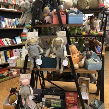 Mayflower Shop - Gift Shops Near Me - Chatham, Massachusetts