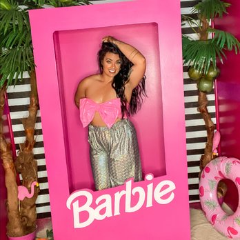 SelfieBox Sacramento - The selfie box helped me channel my inner Barbie - Session Photography Near Me SelfieBox Sacramento - The selfie box helped me channel my inner Barbie - Session Photography Near Me