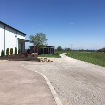 Chenault Vineyards - Wineries Near Me - Richmond, Kentucky