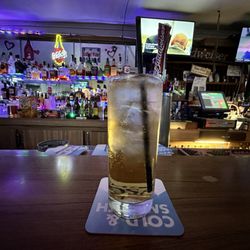 Royale Lounge - Makers Mark soda