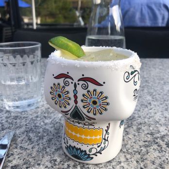 Earls Kitchen + Bar - Canadian (New) Near Me - Whistler, British Columbia