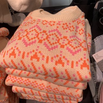 H&M - Lovely sweater - Women's Clothing Near Me - Northridge, California H&M - Lovely sweater - Women's Clothing Near Me - Northridge, California