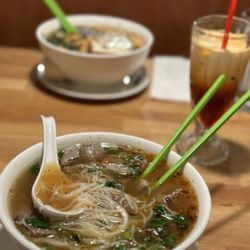 New Leaf Bistro - Large beef combo and Thai tea