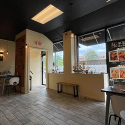 Our Zone - 餐厅环境很干净，菜品很正宗，适合解馋川菜！