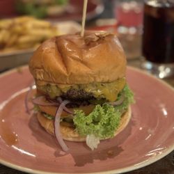 The Happy Bull - Cheese burger
