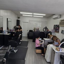 Platinum Hair Studio