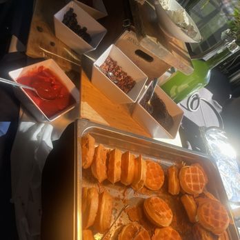 Viewhouse - Centennial - Waffle bar - American Near Me - Centennial, Colorado