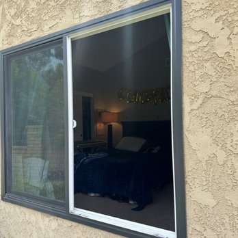 Jc Glass And Mirror - Before - Windows Installation Near Me