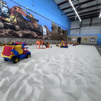 Dig Dig for Kids - Sand box with all the toys! - Indoor Playcenter Near Me - Fishers, Indiana