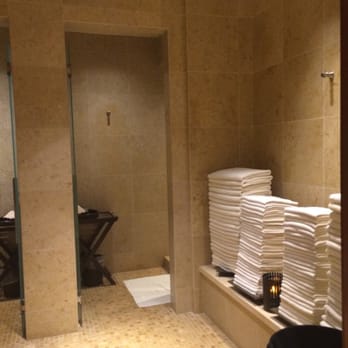 The Ritz - Three private showers. Great shower head! - Day Spas Near Me - Kapalua, Hawaii