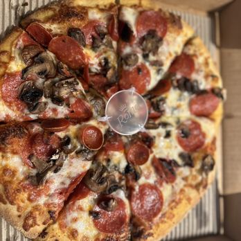 Gold Pan Pizzeria - Pepperoni  and mushroom pizza - Pizza Near Me - Shingle Springs, California