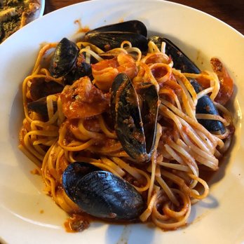 Farro Ristorante - Linguine Pescatore. Generous portions! - Italian Near Me - Vaughan, Ontario Farro Ristorante - Linguine Pescatore. Generous portions! - Italian Near Me - Vaughan, Ontario