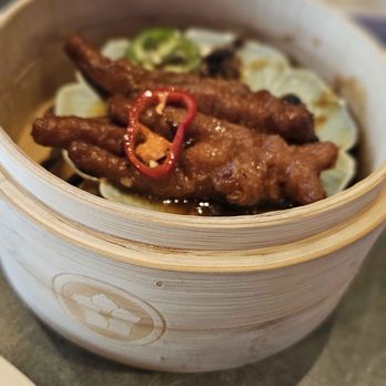 Palette Dim Sum & Seafood - Chicken Claws in Black Bean Sauce (3) | 豉汁蒸鳳爪 - Chinese Near Me - Tustin, California Palette Dim Sum & Seafood - Chicken Claws in Black Bean Sauce (3) | 豉汁蒸鳳爪 - Chinese Near Me - Tustin, California