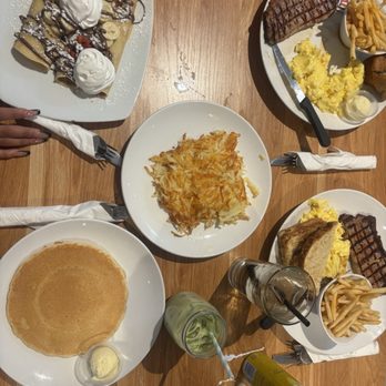 Broken Yolk Cafe - Breakfast & Brunch Near Me - Irvine, California