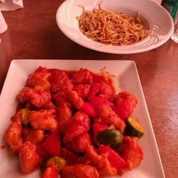 White Dragon Restaurant - Sweet and sour chicken and vegetable noodles. - Turkish Near Me - Denizli, 20