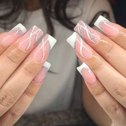 M3V The Nail Bar