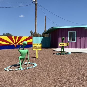 Dolan Springs Trading Post - Arts & Crafts Near Me - Dolan Springs, Arizona Dolan Springs Trading Post - Arts & Crafts Near Me - Dolan Springs, Arizona
