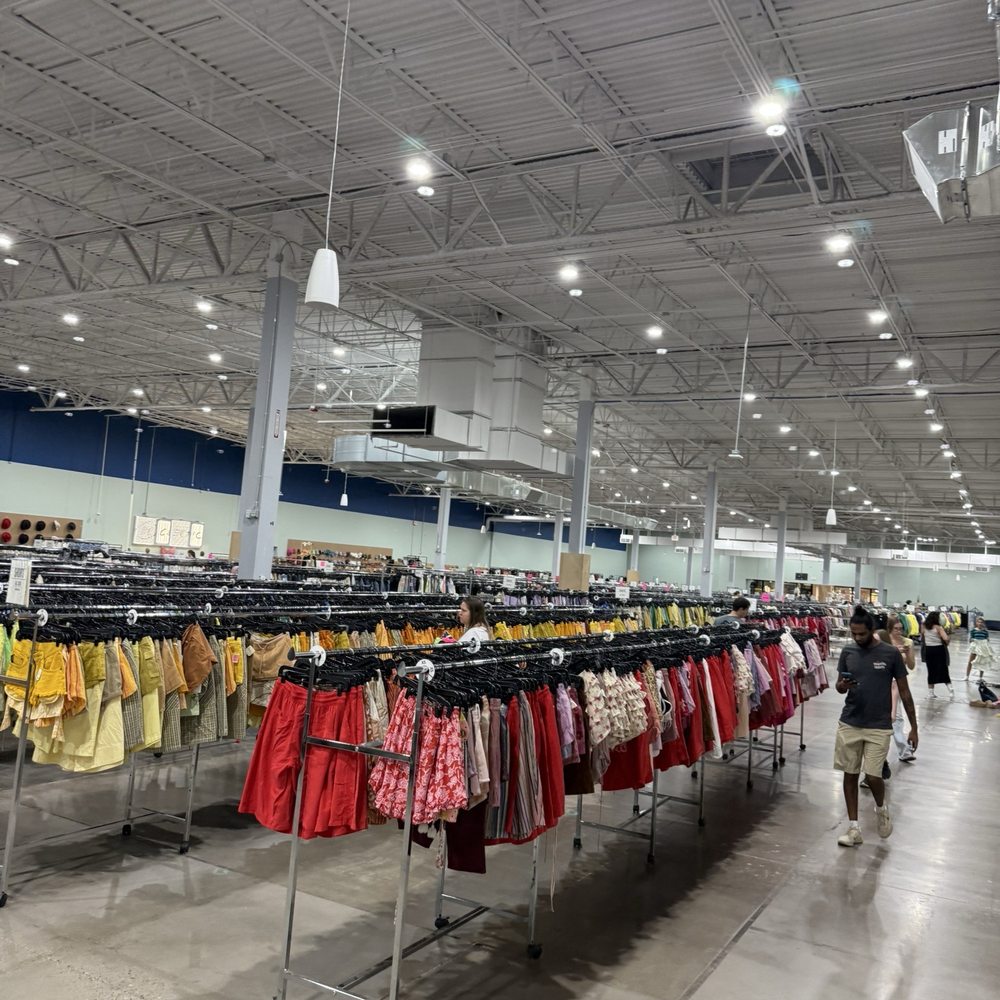 Reclectic - Thrift Stores Near Me - Tempe, Arizona