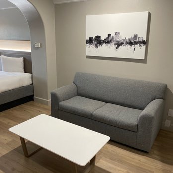 Radisson Hotel El Paso Airport - Remodeled - Hotels Near Me - El Paso, Texas Radisson Hotel El Paso Airport - Remodeled - Hotels Near Me - El Paso, Texas