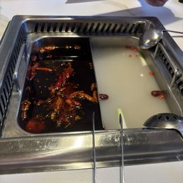 Spicy and bone broth base!! Spicy and bone broth base!!