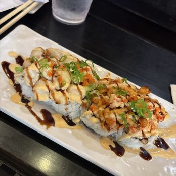 Yummy Sushi - Coronado beach roll half and half - Sushi Bars Near Me - Coronado, California Yummy Sushi - Coronado beach roll half and half - Sushi Bars Near Me - Coronado, California