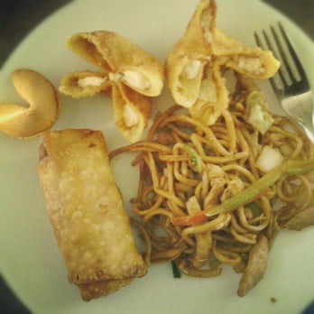 First Wok - Egg roll, chicken lo mein, crab rangoon, fortune cookie - Chinese Near Me - Indianapolis, Indiana
