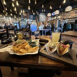 Tacos & Beer - Guacamole and the atmosphere so great