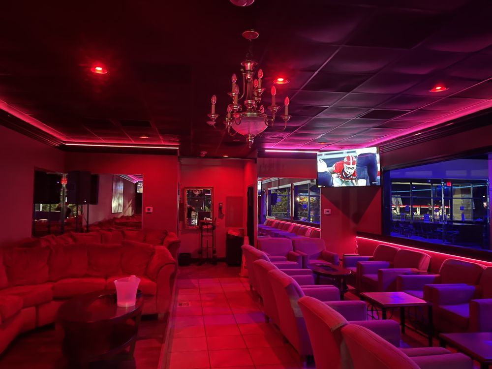 Social spots from King Tut Hookah Lounge