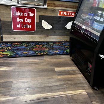 Maya - Order area - Juice Bars & Smoothies Near Me - Belleville, Illinois