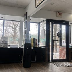 Pet Haven Animal Hospital - Waiting area
