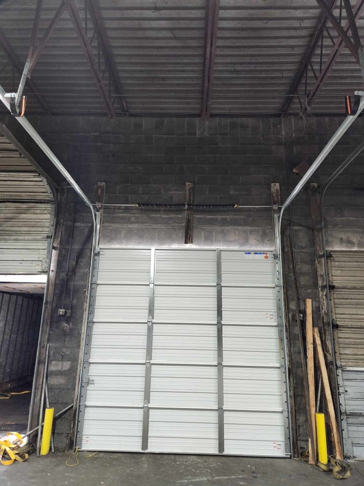 Sykes Garage Doors and Repairs - Garage Door Contractor in Eudora, MS
