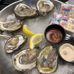 Shunk Gulley Liquor & Wine - Raw Oysters