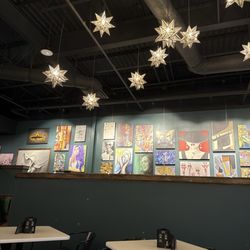 Red Door Grille - The art vibe was rocking