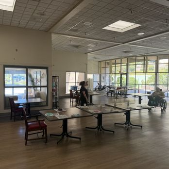 The Villas at Poway - Cafeteria/multipurpose room - Skilled Nursing Near Me - Poway, California