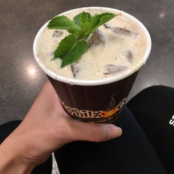 Philz Coffee - Large iced philz fresh chai with cream and light sweetener - Coffee & Tea Near Me - Davis, California