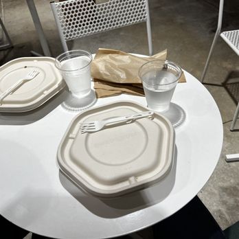 sweetgreen - Healthy Salads, Wraps, and Bowls - Salad Near Me - Tampa, Florida sweetgreen - Healthy Salads, Wraps, and Bowls - Salad Near Me - Tampa, Florida