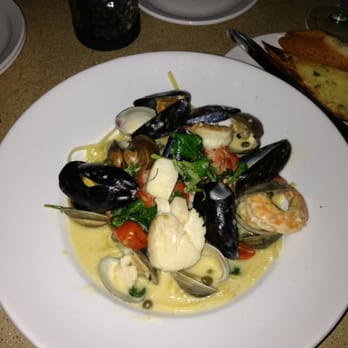 Poseidon on the Beach - Linguini with mussels and clams! - Seafood Near Me - Del Mar, California Poseidon on the Beach - Linguini with mussels and clams! - Seafood Near Me - Del Mar, California