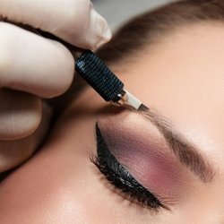 Neelam Rashid Beauty Clinic - Microblading