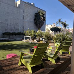 Binocular Building - Very nice outdoor space.