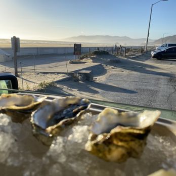 Hook Fish - Quick walk to the beach with their oysters to go - Seafood Near Me - San Francisco, California