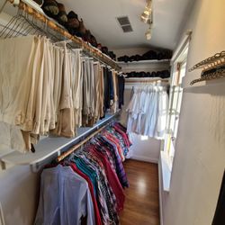 Happy Sort - AFTER: Closet Organizing. Closet Unpacking.