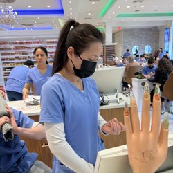 Victoria's Nails & Spa - Very rude manager, Tammy refused to have my day old manicure redone