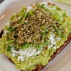 Convivio Café - Pan con Aguacate