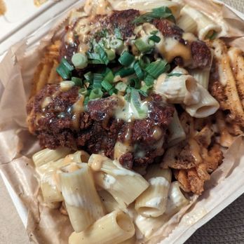 Nashville Detroit - Nash Mac Fries - Chicken Shop Near Me - White Lake, Michigan