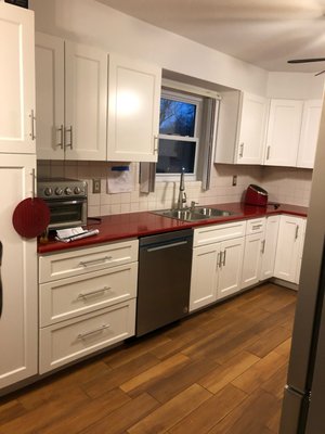 Hill Top Construction & Investment Logo