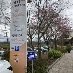 Hôtel Restaurant Le Caballin - Eingang