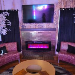 Bubbles And Bourbon - Coziness abounds